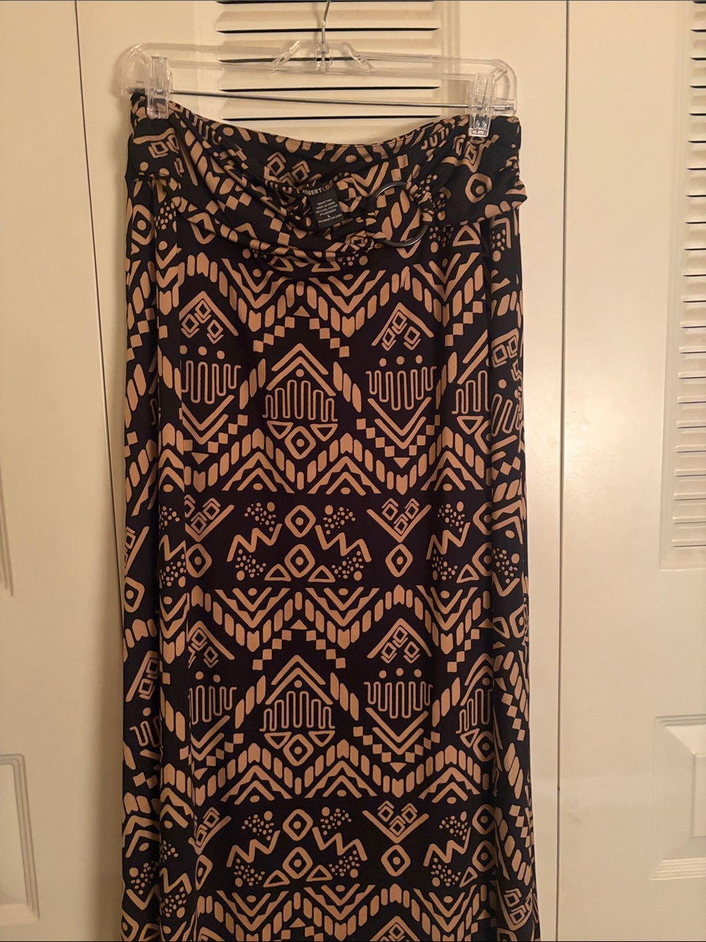 Robert Louis Women's Black and Tan Geometric Maxi Skirt